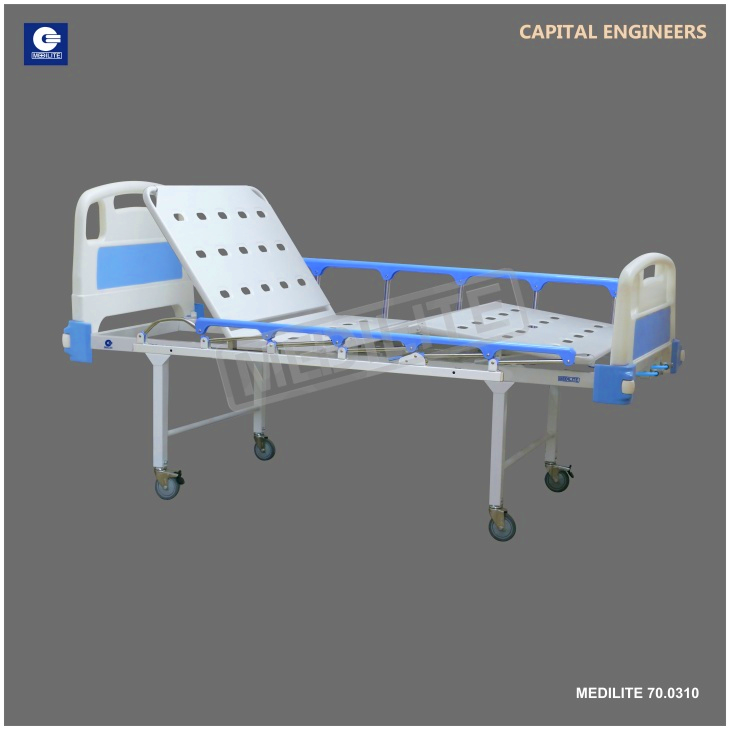 FOWLER BED WITH COLLAPSIBLE RAILING